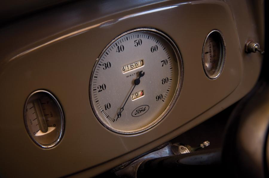  Ford V8 Station Wagon 1934 года  (фото 14 из 18)